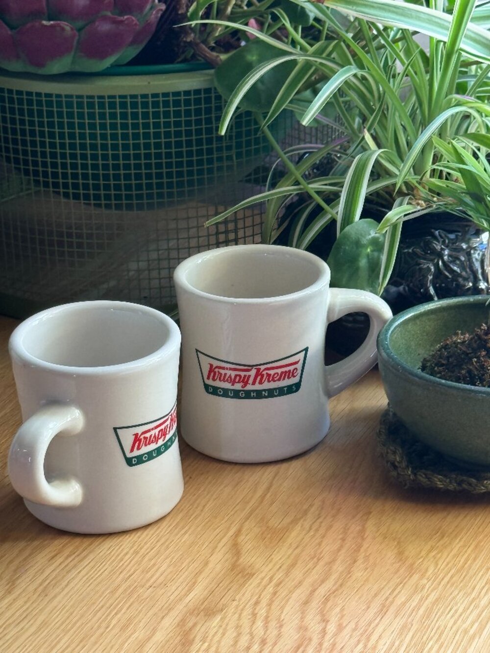 Krispy Kreme Doughnuts Diner Style 10 fl. oz. Mug, Set of 2, Circa 2010